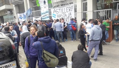 La Plata: obreros del Astillero concentraron en Trabajo ante propuesta inaceptable de Vidal