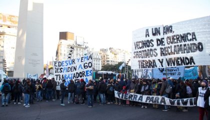 &#128249; MÓVIL DESDE EL OBELISCO | Movilización de trabajadores en una nueva jornada de lucha - YouTube