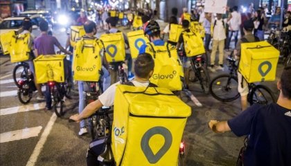 329 riders en Zaragoza ganan macrojuicio contra Glovo por mantenerlos como falsos autónomos