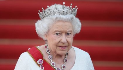 La reina Isabel II con estado de salud grave y bajo supervisión médica