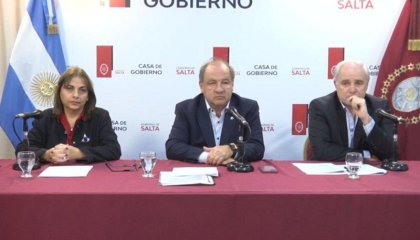 El Gobierno anunció aumento y que no descontará los días de paro docente a cambio de restringir el derecho a huelga