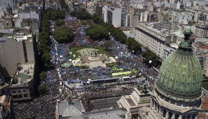 [Petitorio] Desde las bases reclamamos: ¡Paro y movilización el día que se trate la Ley Bases y Fiscal en el Senado! 