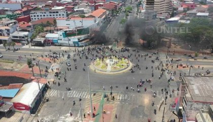 Cívicos atacan movilización gremial y campesina