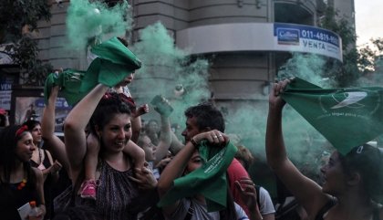 #8M2020 en Córdoba: el pañuelazo en fotos