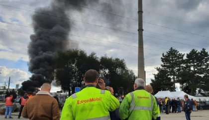 Se extiende la huelga petrolera en Francia y el Gobierno amenaza a los trabajadores