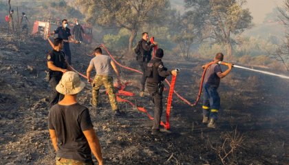 Miles de evacuados en Grecia por los incendios forestales