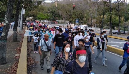 Trabajadores de la UCV protestaron en rechazo al pago del salario a través del sistema Patria