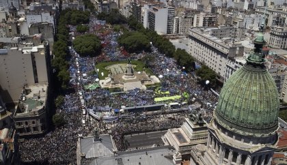 Despidos en Acindar y GPS, ataque en Télam, salarios destruidos, tarifazos: que la CGT y la CTA convoquen al paro general