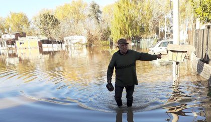 Inundación en barrios populares de Cipolletti 