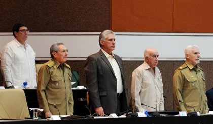 Parlamento cubano prolonga dos meses el mandato de Raúl Castro