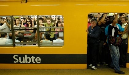 Subte: el macrismo profundiza los ataques y un debate recorre a los metrodelegados