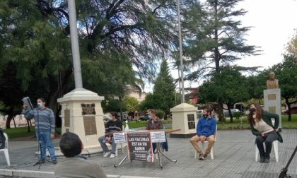 Conferencia de prensa en Villa Dolores para exigir la liberación de las patentes de las vacunas