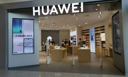 Huawei despide repentinamente a todos sus trabajadores de tiendas físicas