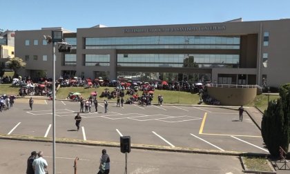 Sindicato de la UCSC exigen la salida del rector después de despidos masivos 