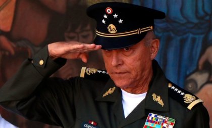 Conducen al exgeneral Cienfuegos a una prisión en Nueva York