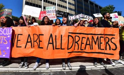 Estados Unidos no aceptará nuevas solicitudes de DACA y limitará las renovaciones