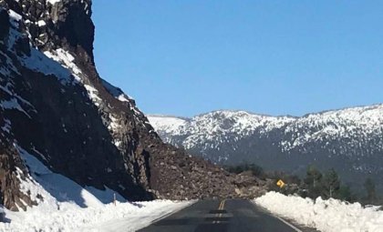 Impactante derrumbe: Villa La Angostura quedó aislada