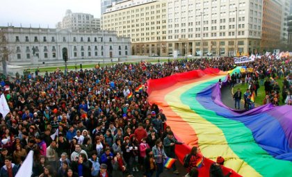 Histórico fallo judicial, niño es inscrito como hijo de dos mamás