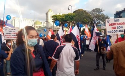 Movilización en San José contra ley de Empleo Público