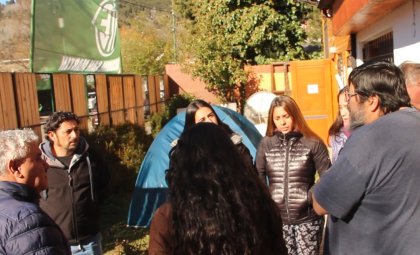 El FIT llevó el reclamo de las auxiliares de servicio en San Martín de los Andes a la Legislatura