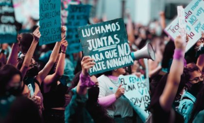 Construyamos un gran movimiento de mujeres para luchar contra la violencia y exigir justicia