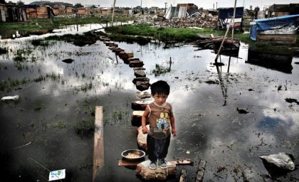 Cada día, ocho millones de niños y niñas solo ven pobreza y privaciones