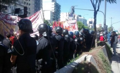 Organizaciones sociales protestaron con un corte en la 9 de Julio