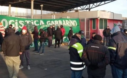 Garbarino: Camioneros toma centro de distribución y Moyano no descarta acampe en Plaza de Mayo