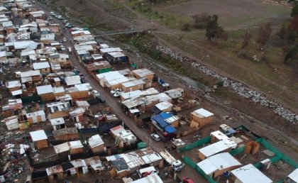 Oscura reunión entre el gobierno y alcalde Carter para desalojar Campamento Dignidad