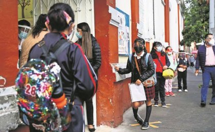 Coahuila regresa a las aulas a pesar de récords de contagios por Covid-19