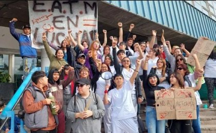 Estudiantes de la Escuela de Enfermería toman el establecimiento contra el cierre de la carrera