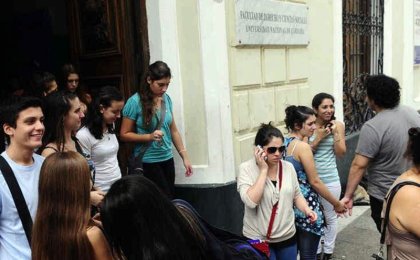 Ingresantes de la Facultad de Derecho denuncian nuevo filtro en la UNC