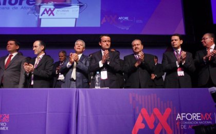 Aumentar aportes de trabajadores y edad del retiro: exigencia de las afores