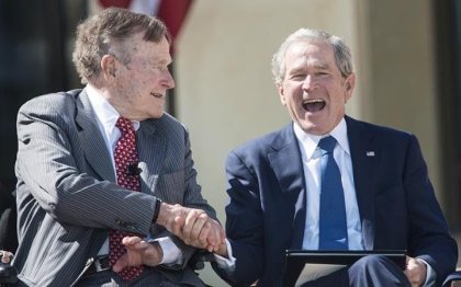 George Bush se deslinda de Donald Trump 