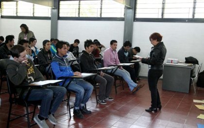 Miles de jóvenes excluidos de la Universidad de Guadalajara