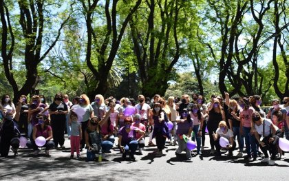 Conductoras de She Taxi Rosario salieron a la calle para defender su trabajo 