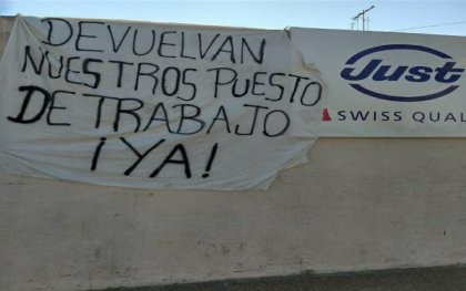 La multinacional SwissJust quiere dejar a 52 familias en la calle