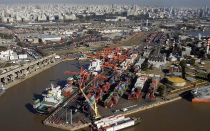 Sindicatos de trabajadores pararon el puerto de Buenos Aires este jueves