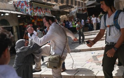 Ultranacionalistas israelíes atacaron a palestinos en una marcha de extrema derecha en Jerusalén