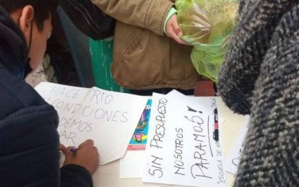 Frazadazo en la Escuela de Arte de Varela por reparaciones edilicias