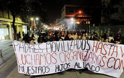 Violencia policial: Apoderados del Instituto Nacional presentan recurso de protección contra Fuerzas Especiales 