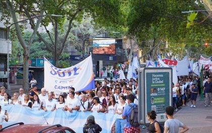 Trabajadores de la educación marcharon en Mendoza