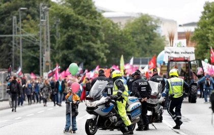 Desalojan y reprimen a manifestantes contra la cumbre del G20 en Hamburgo