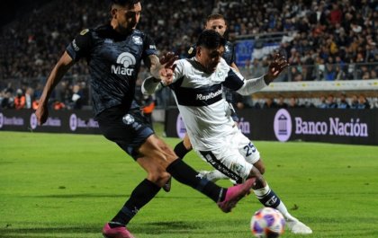 Gimnasia fue más que Belgrano, pero no tuvo su suerte y se quedó sin nada en el bosque