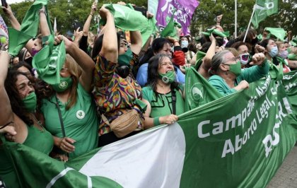 [Fotogalería] Festejo en Rosario por la media sanción a la legalización del aborto