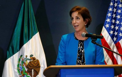 Quiere dar el "grito" Roberta Jacobson, embajadora estadounidense