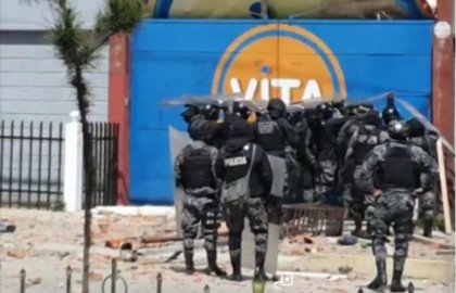 ¡Libertad a las y los 60 trabajadores detenidos de Vita!