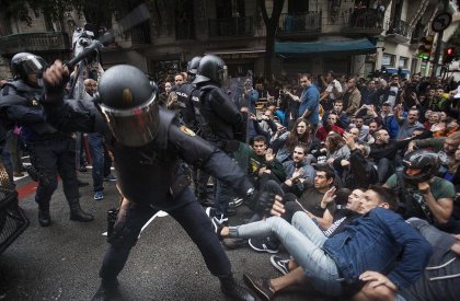 A dos años del referéndum, sigue la persecución contra el movimiento independentista catalán