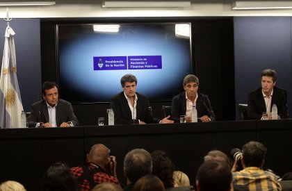 Prat Gay anunció el acuerdo con los fondos buitres