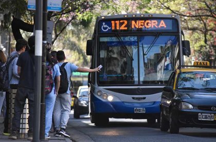 ¿Otro golpe al bolsillo trabajador? Pretenden aumento de patente y TGI para subsidiar el transporte